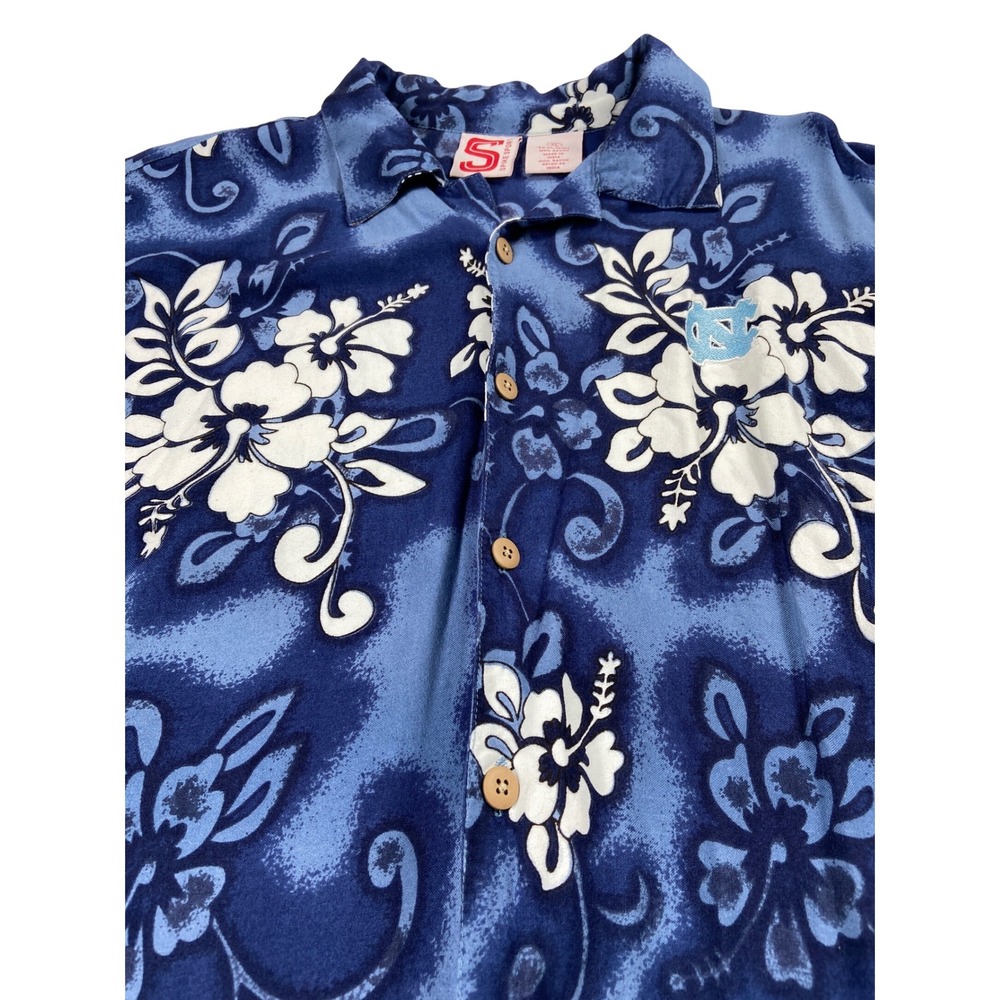 UNC Tar Heels Hawaiian Shirt Mens‎ XL Spike Sports Floral Button Beachy Vacation - Picture 3 of 9